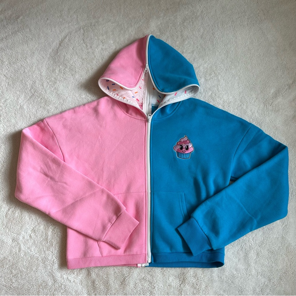 Hella Bella Hoodie full zip size M cute sprinkles cupcake blue pink fleece